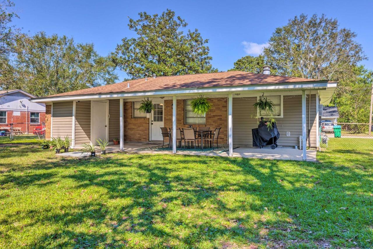 Charming Escape Half-mile To Beach! Gulfport